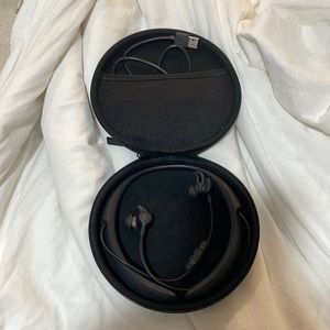 Bose wireless noise cancellation ear buds